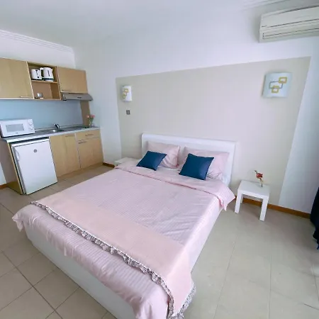 Exclusive Private In The Emerald Complex Appartement *